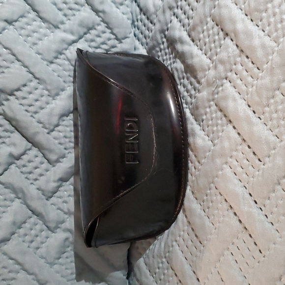 FENDI NWOT Sunglasses EXCELLENT CONDITION - Picture 6 of 6
